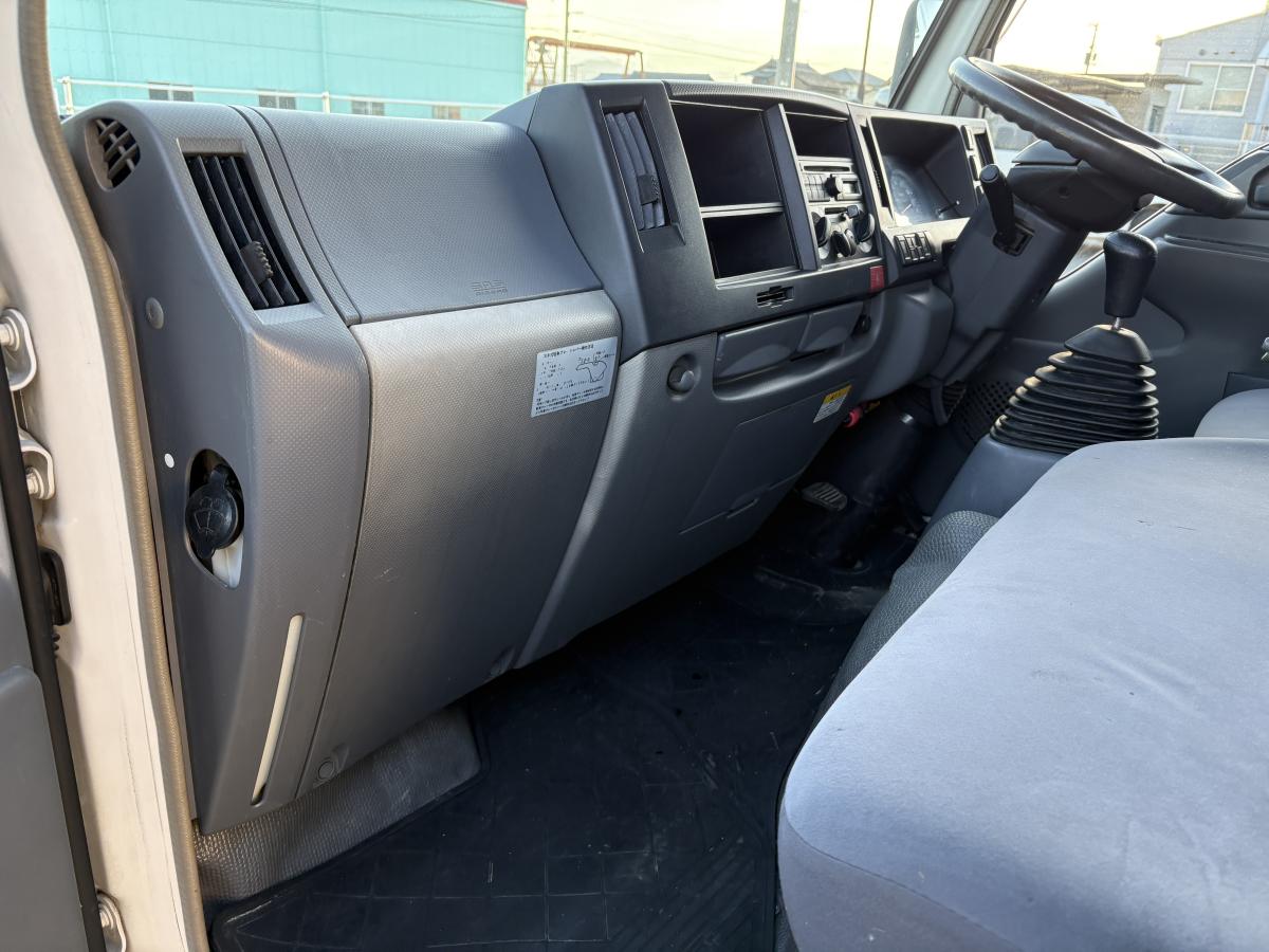 H22タイタン Wキャブ 1.25t|中古トラックの販売・買取・査定のアイナビ