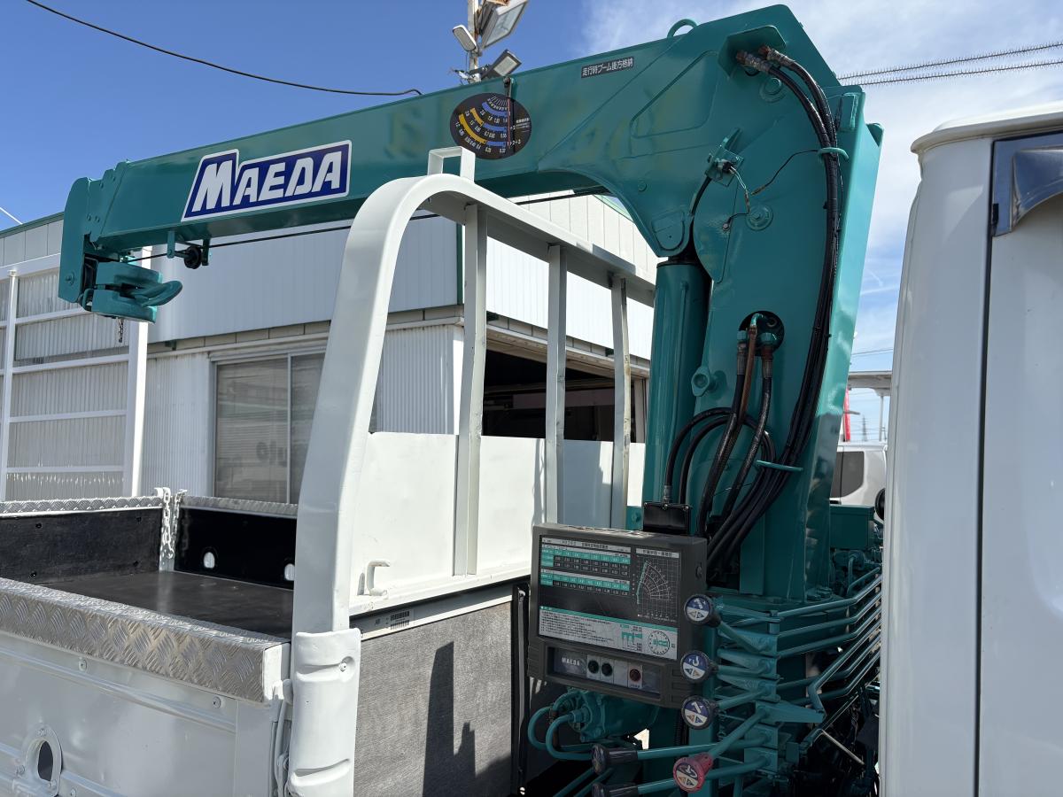 H21エルフ3.75t平ボディ ショート 3段クレーンラジコン付き|中古トラックの販売・買取・査定のアイナビ