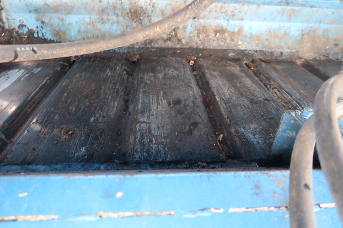 ワイド幅 プレス式パッカー車 新明和製6.0立米 積載2700kg|中古トラックの販売・買取・査定のアイナビ