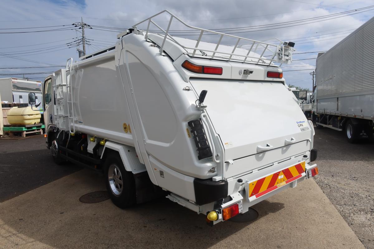 ワイド幅 プレス式パッカー車 新明和製6.0立米 積載2700kg|中古トラックの販売・買取・査定のアイナビ