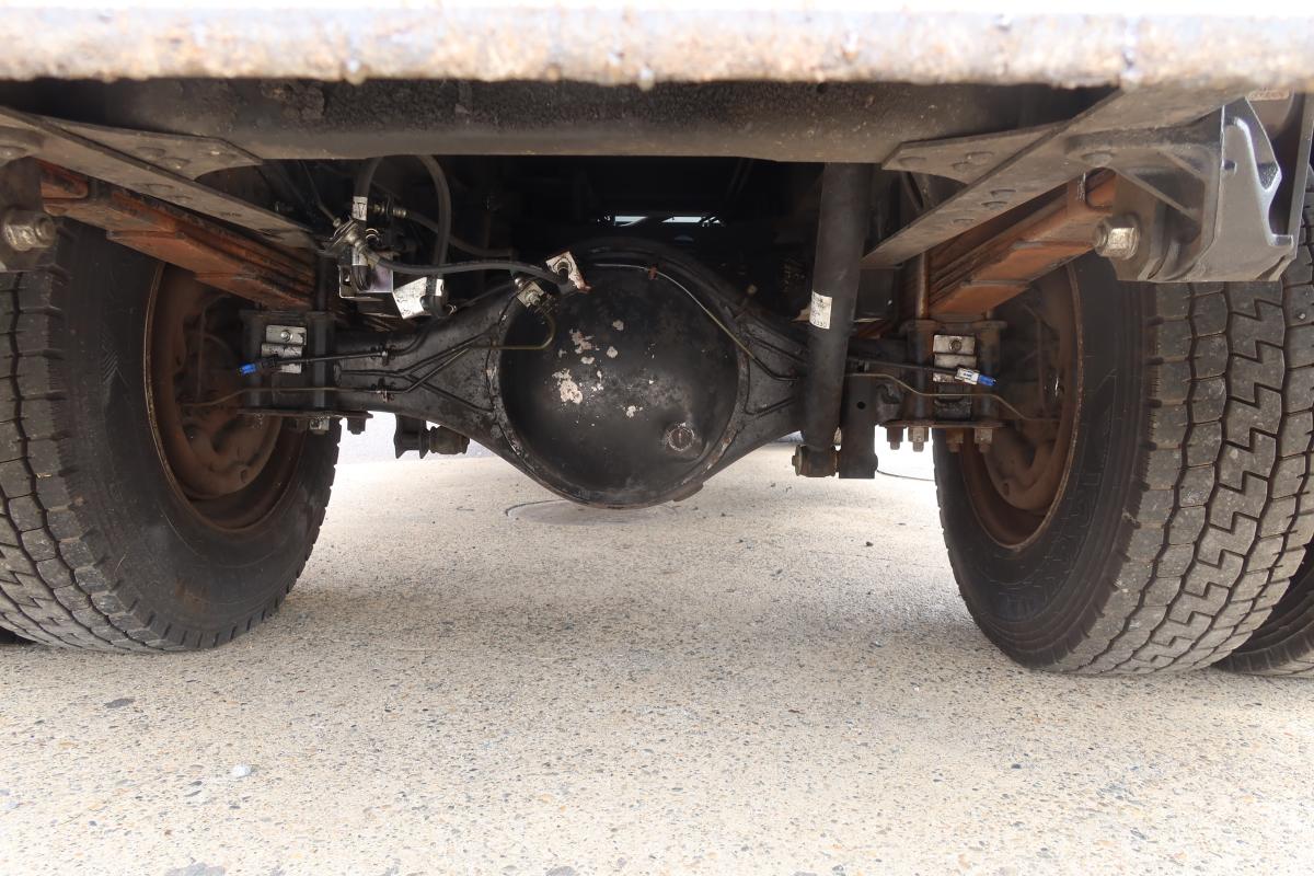 ワイド幅 プレス式パッカー車 新明和製6.0立米 積載2700kg|中古トラックの販売・買取・査定のアイナビ