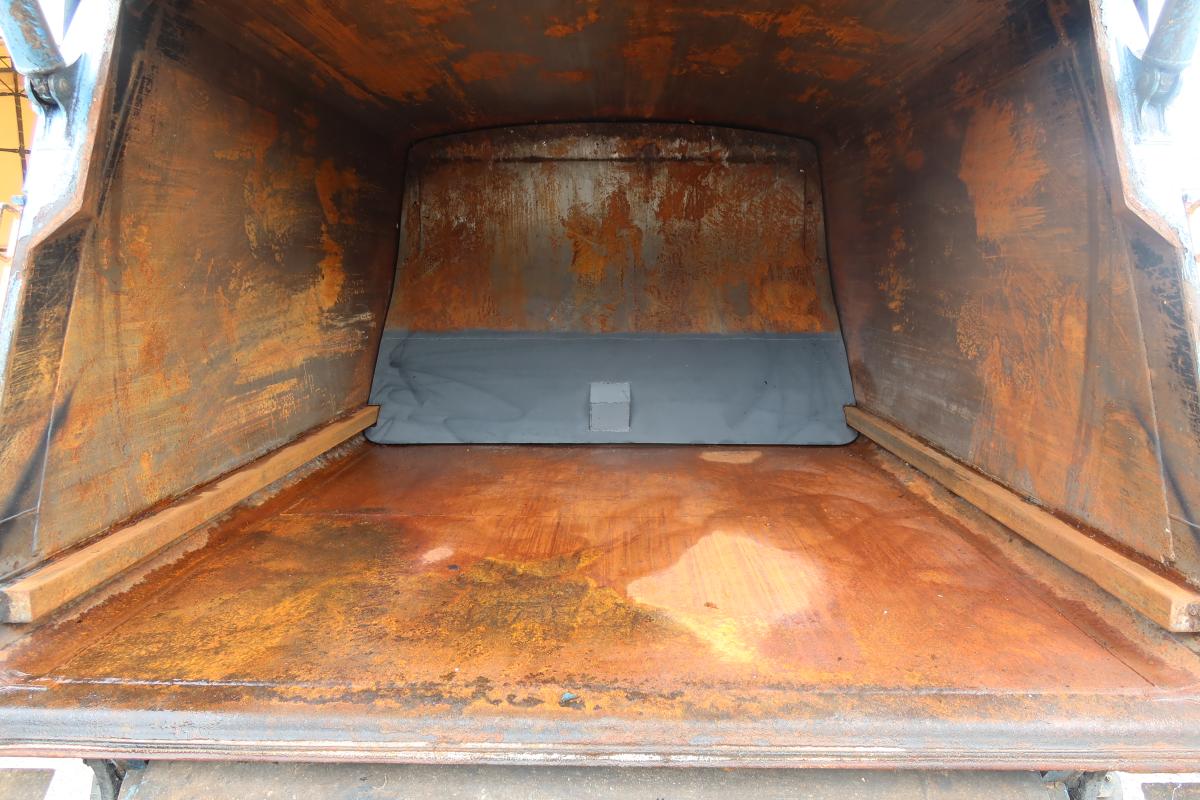 ワイド幅 プレス式パッカー車 新明和製6.0立米 積載2700kg|中古トラックの販売・買取・査定のアイナビ