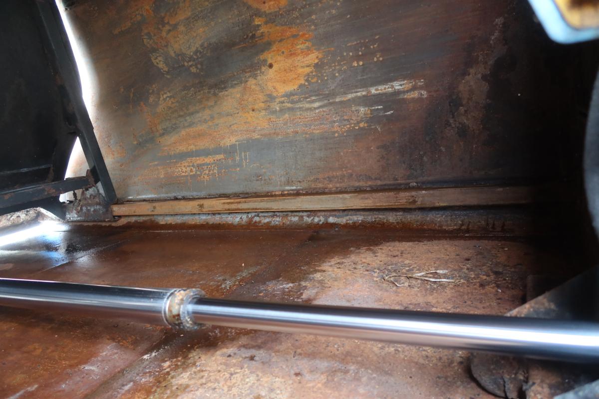 ワイド幅 プレス式パッカー車 新明和製6.0立米 積載2700kg|中古トラックの販売・買取・査定のアイナビ