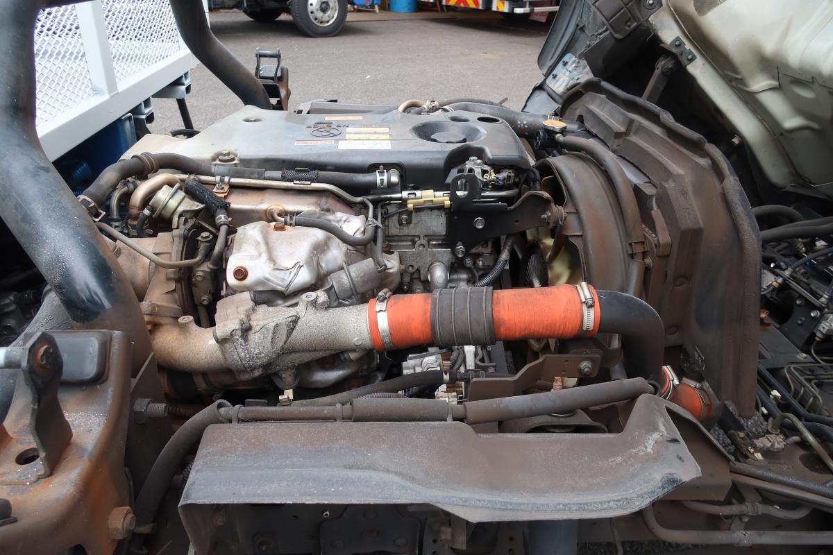 ワイド幅 プレス式パッカー車 新明和製6.0立米 積載2700kg|中古トラックの販売・買取・査定のアイナビ