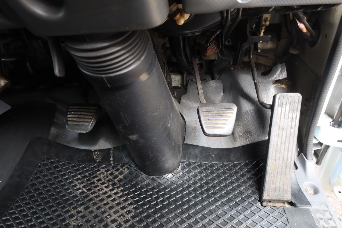 ワイド幅 プレス式パッカー車 新明和製6.0立米 積載2700kg|中古トラックの販売・買取・査定のアイナビ