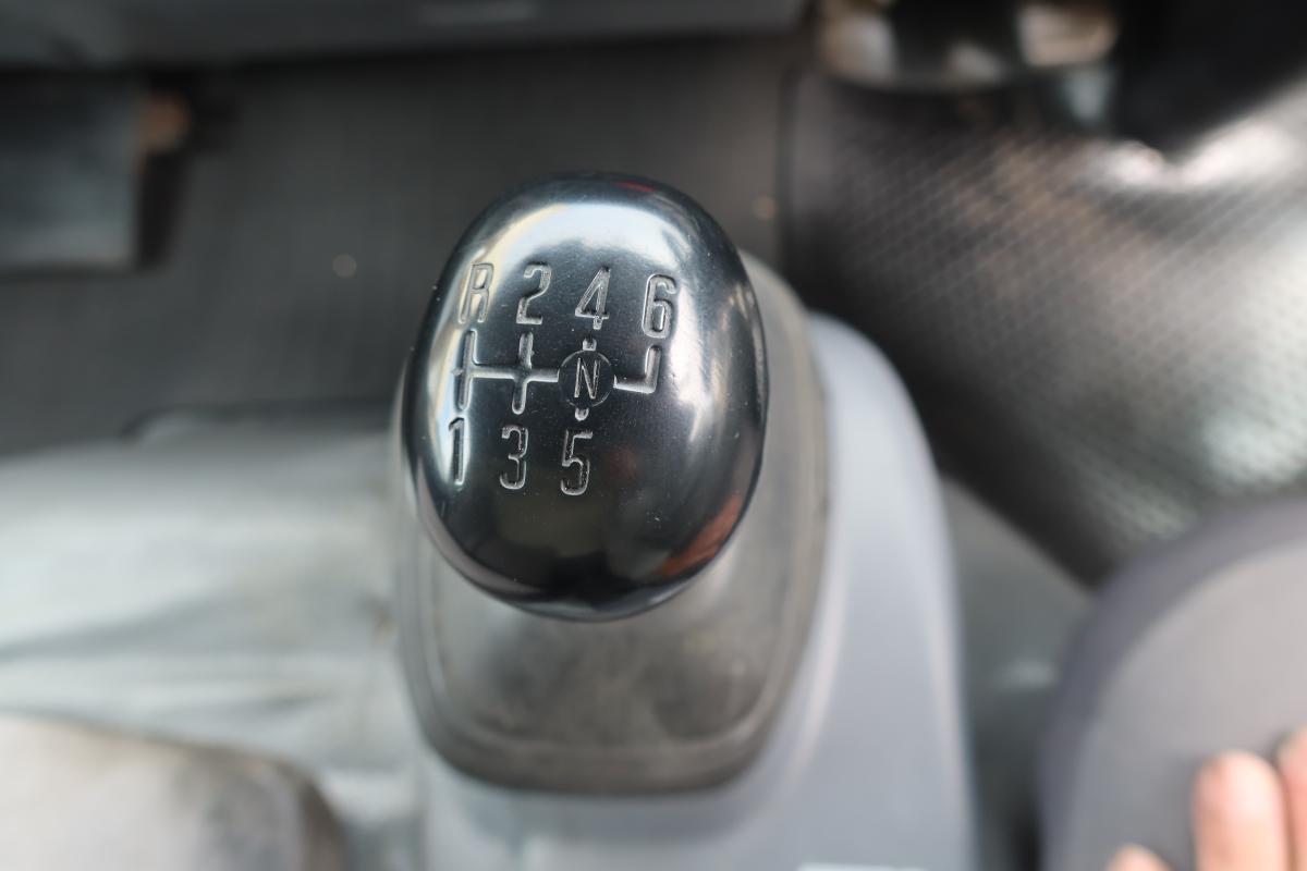 ワイド幅 プレス式パッカー車 新明和製6.0立米 積載2700kg|中古トラックの販売・買取・査定のアイナビ