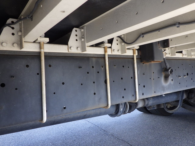 日産UDQPG-CD5ZAアルミウィング10t超スタンション|中古トラックの販売・買取・査定のアイナビ