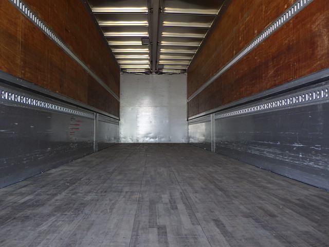 日産UDQPG-CD5ZAアルミウィング10t超スタンション|中古トラックの販売・買取・査定のアイナビ