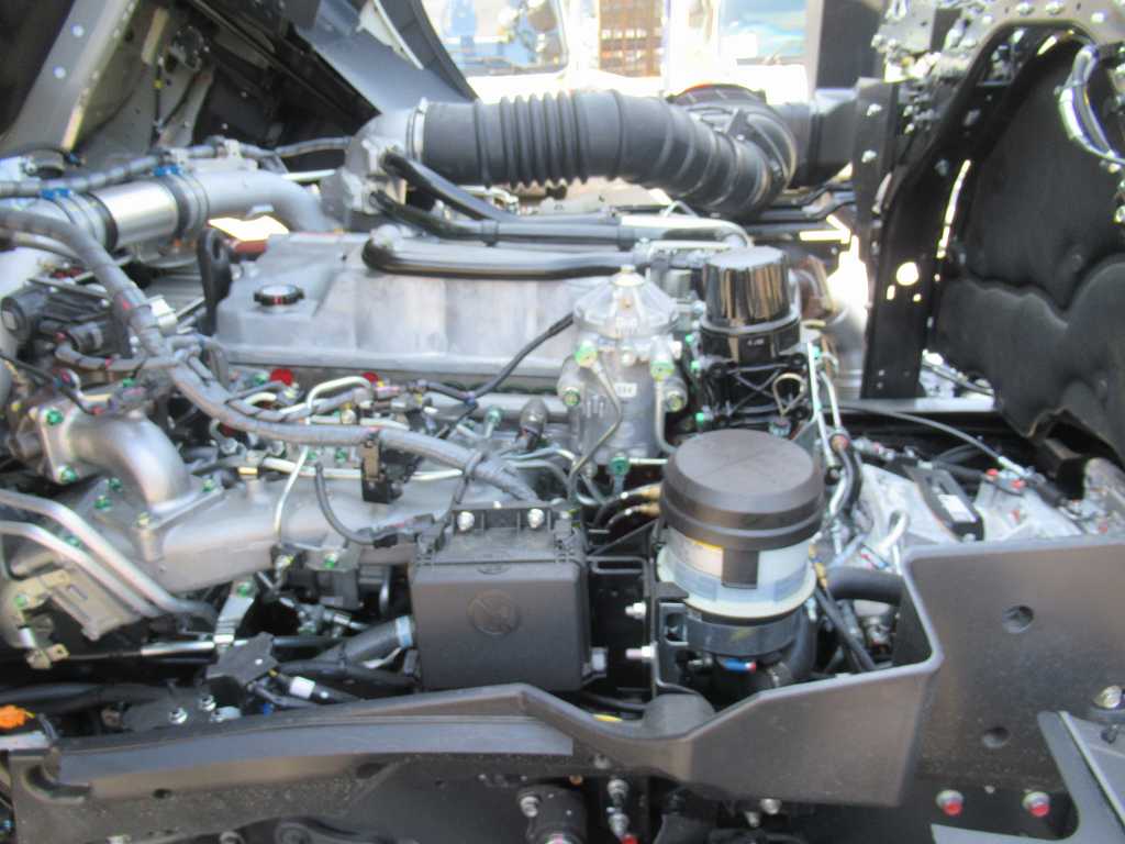 新明和 22t アームロール 2デフ 380PS 7速|中古トラックの販売・買取・査定のアイナビ