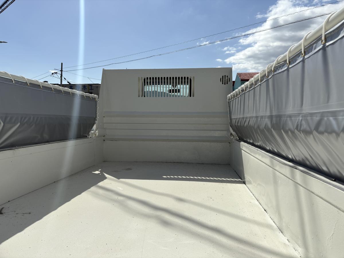 H22デュトロ 2tダンプ|中古トラックの販売・買取・査定のアイナビ