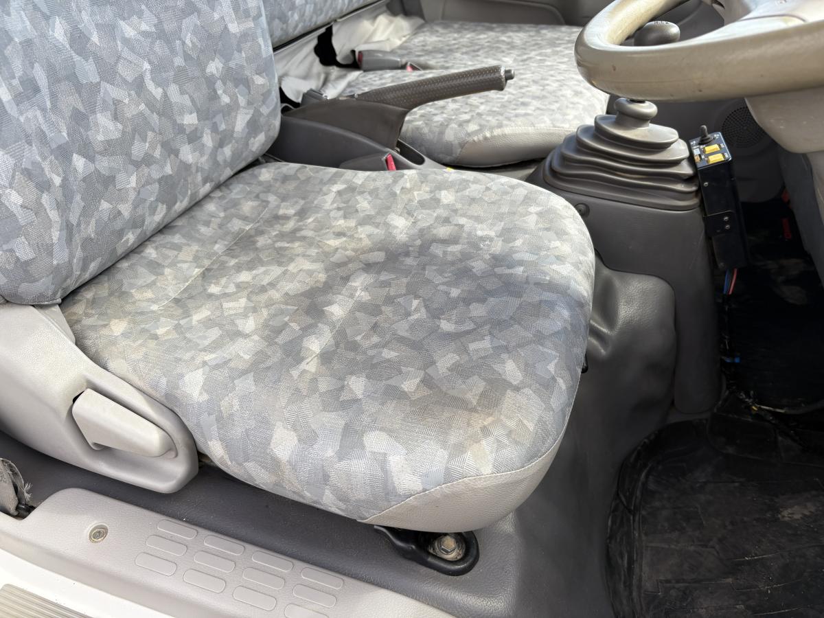 H22デュトロ 2tダンプ|中古トラックの販売・買取・査定のアイナビ