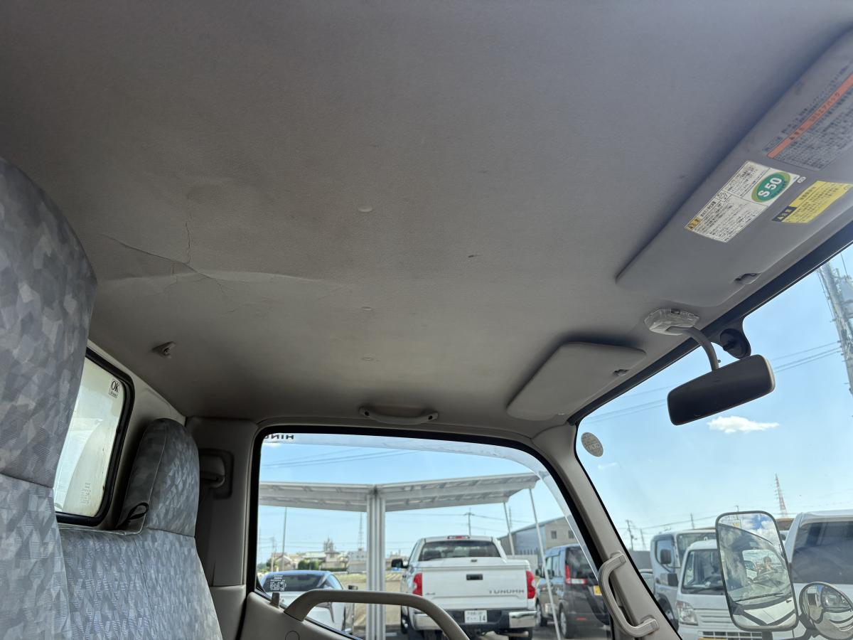 H22デュトロ 2tダンプ|中古トラックの販売・買取・査定のアイナビ