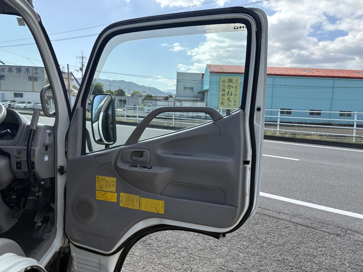 H22デュトロ 2tダンプ|中古トラックの販売・買取・査定のアイナビ