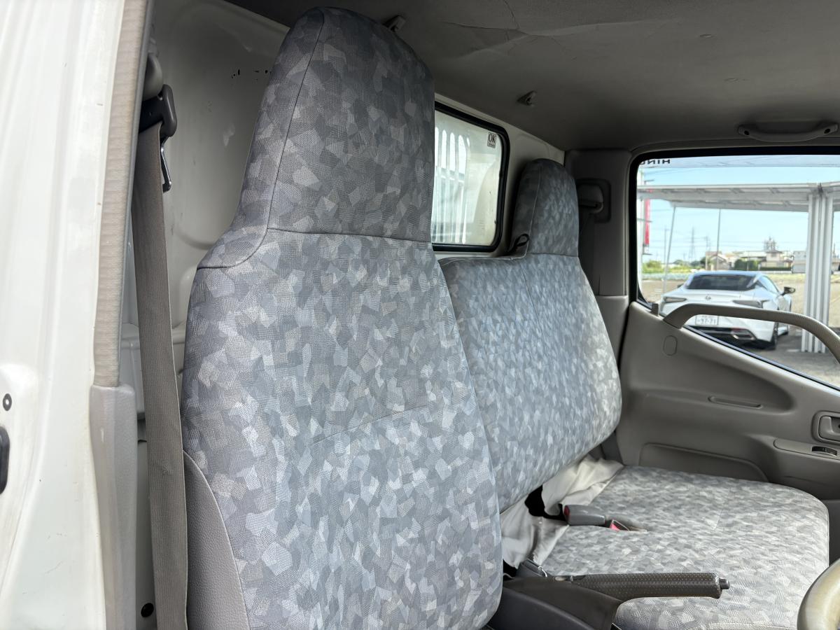 H22デュトロ 2tダンプ|中古トラックの販売・買取・査定のアイナビ