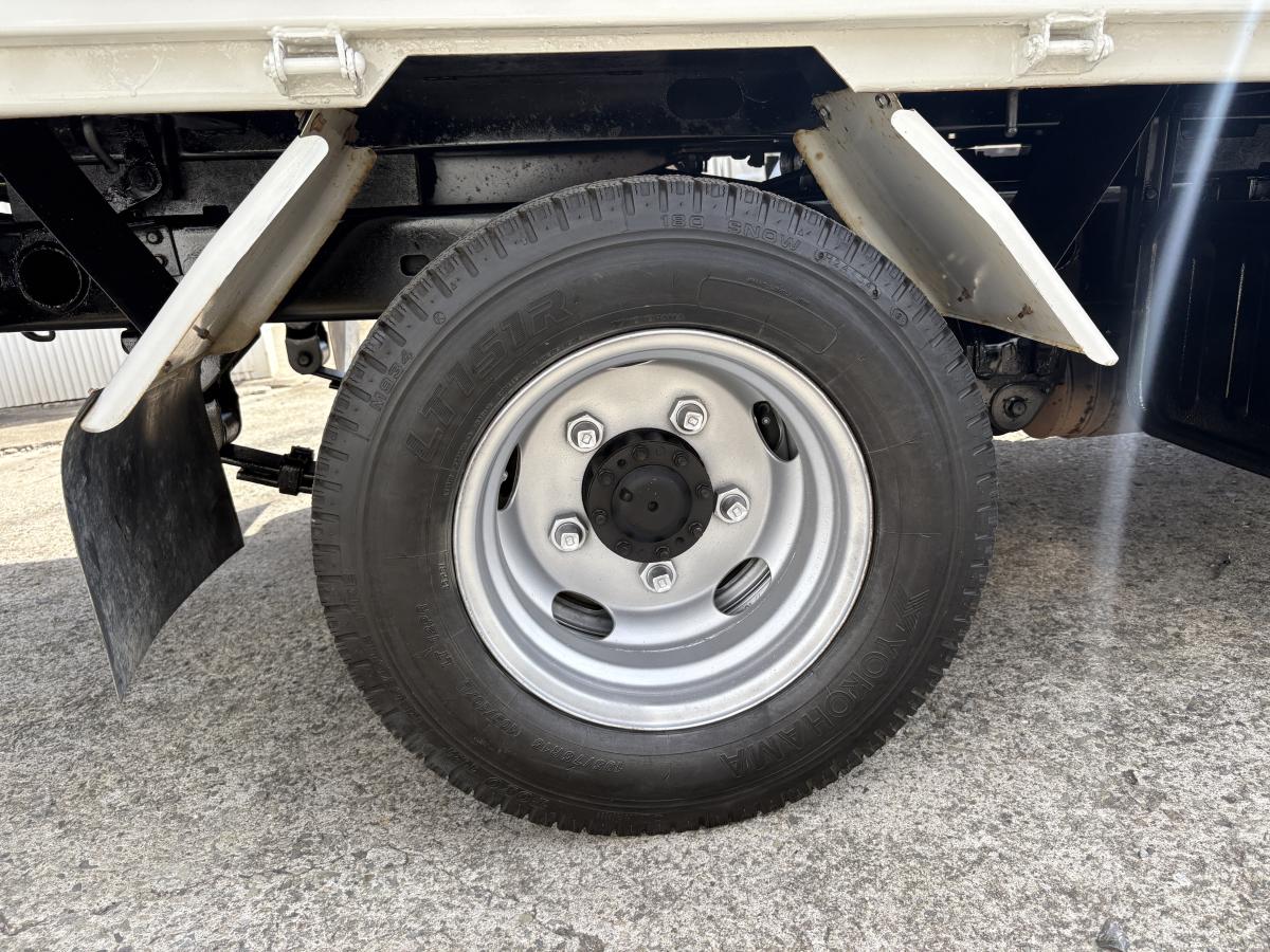 H22デュトロ 2tダンプ|中古トラックの販売・買取・査定のアイナビ