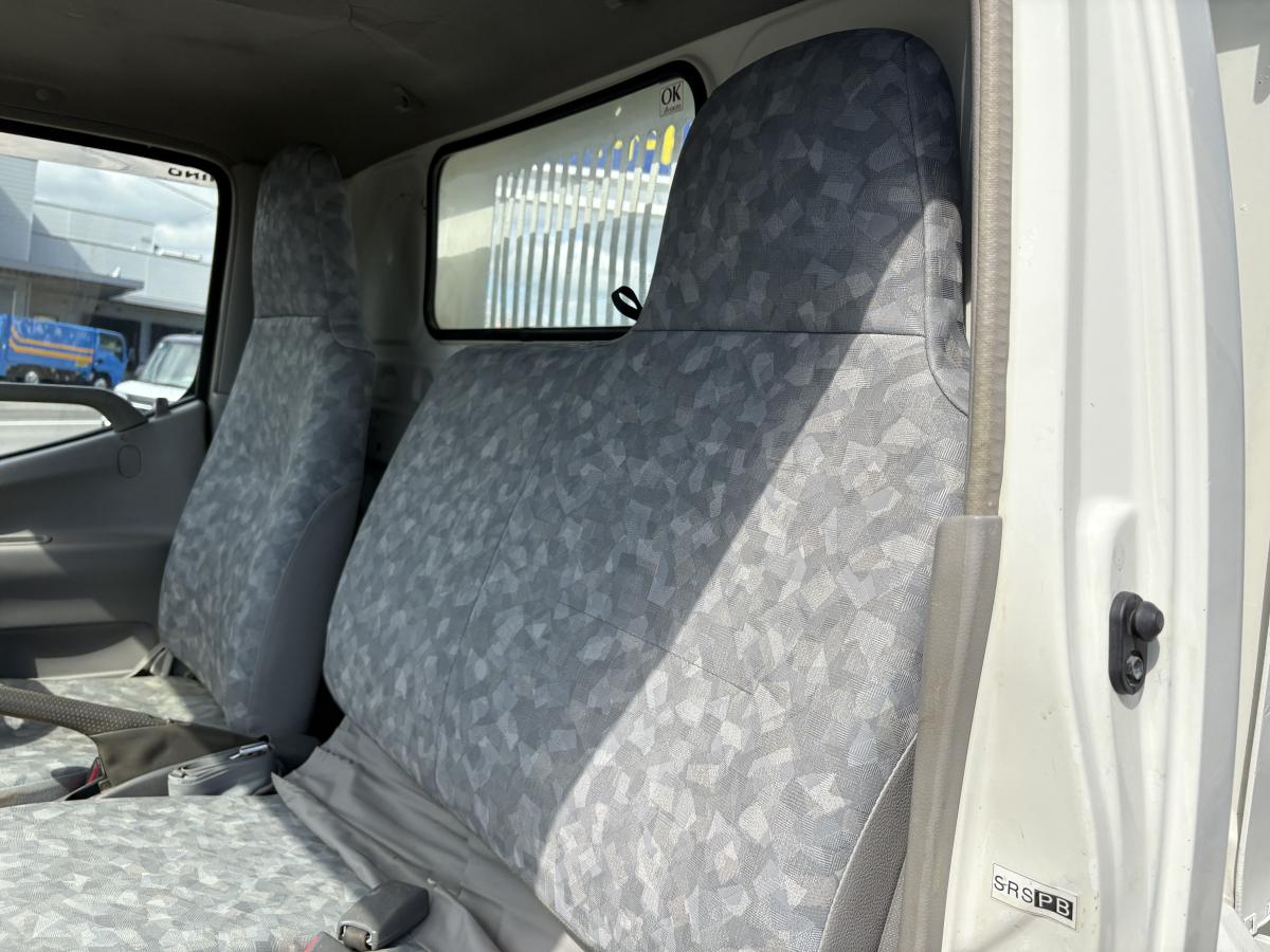 H22デュトロ 2tダンプ|中古トラックの販売・買取・査定のアイナビ