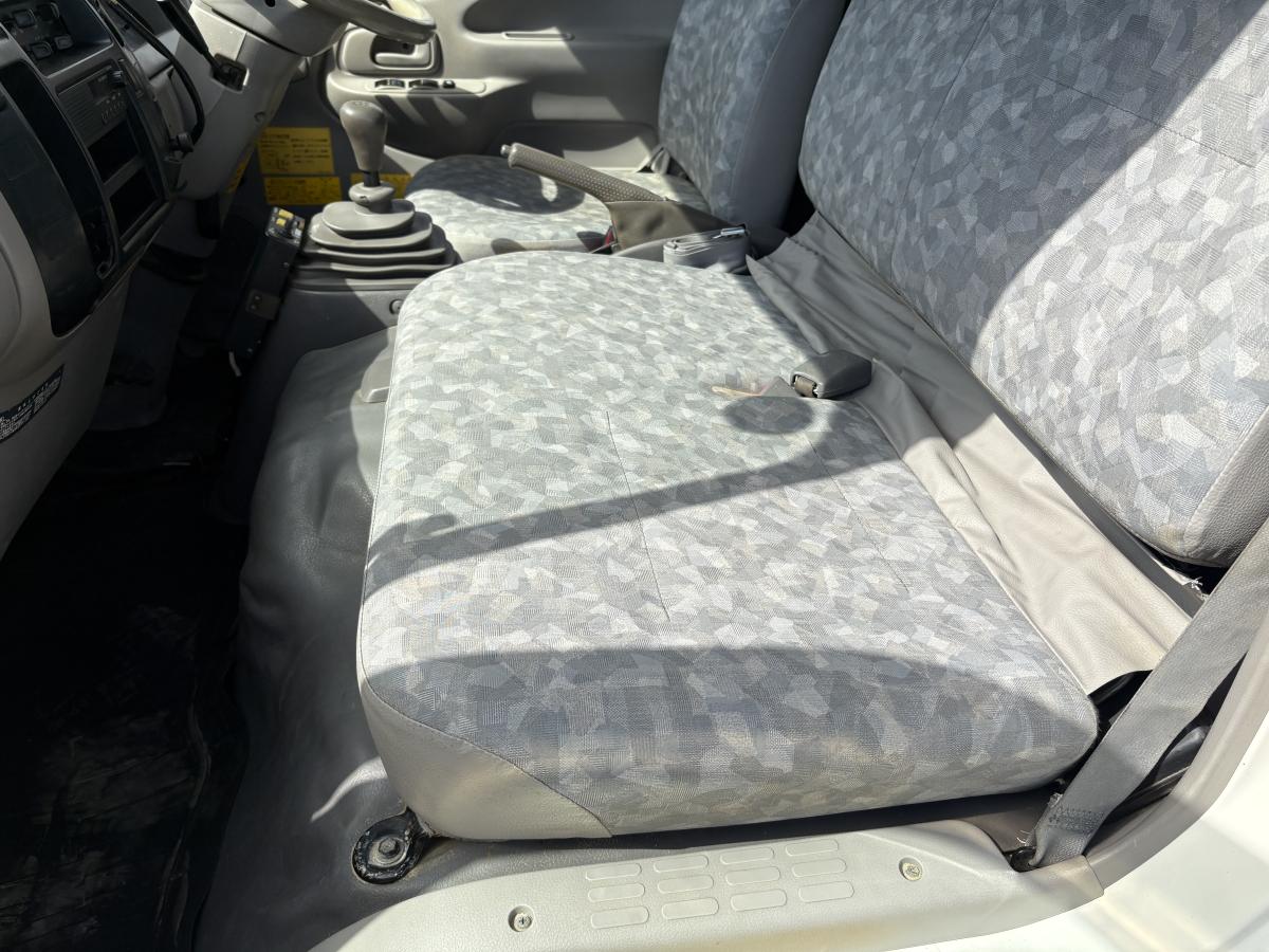 H22デュトロ 2tダンプ|中古トラックの販売・買取・査定のアイナビ