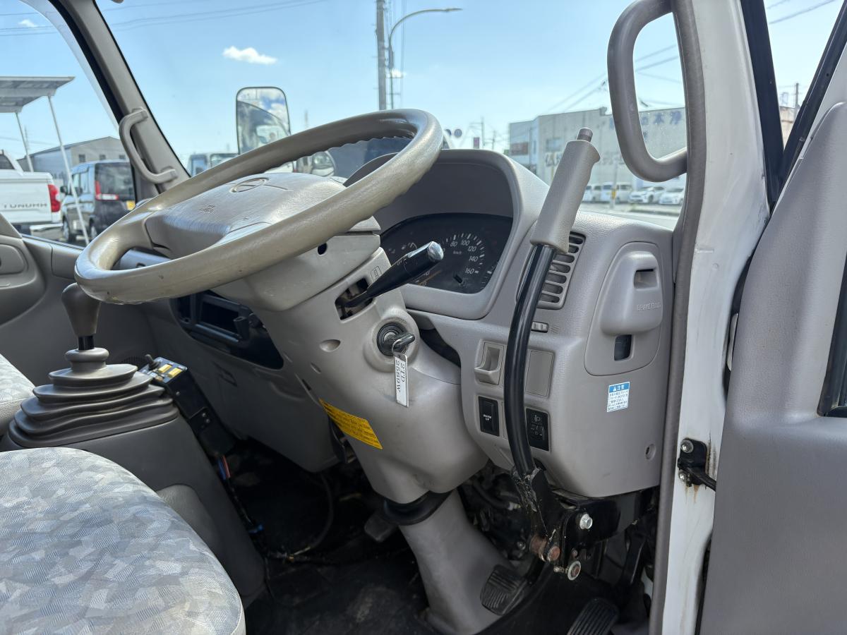 H22デュトロ 2tダンプ|中古トラックの販売・買取・査定のアイナビ