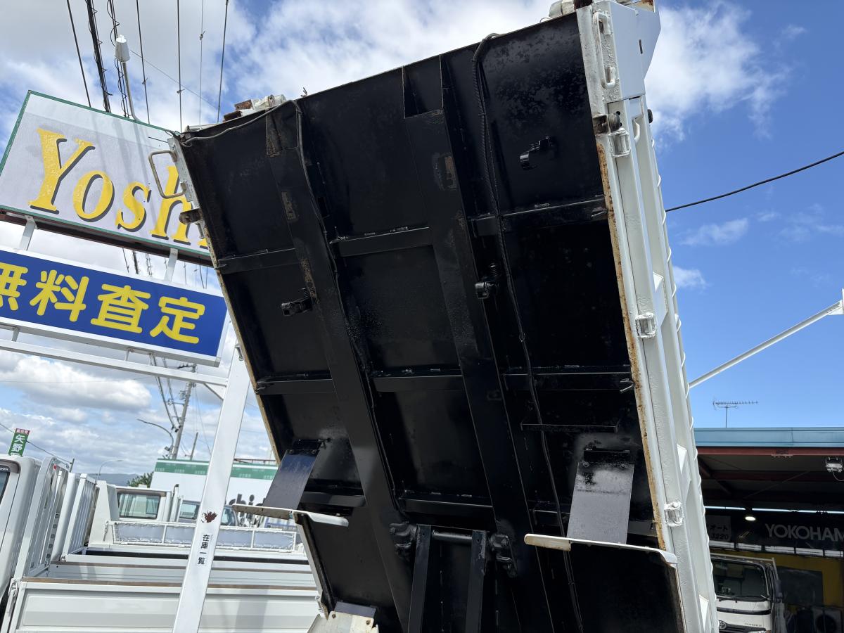 H22デュトロ 2tダンプ|中古トラックの販売・買取・査定のアイナビ