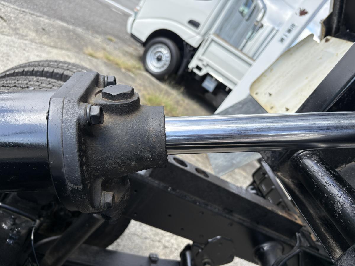 H22デュトロ 2tダンプ|中古トラックの販売・買取・査定のアイナビ