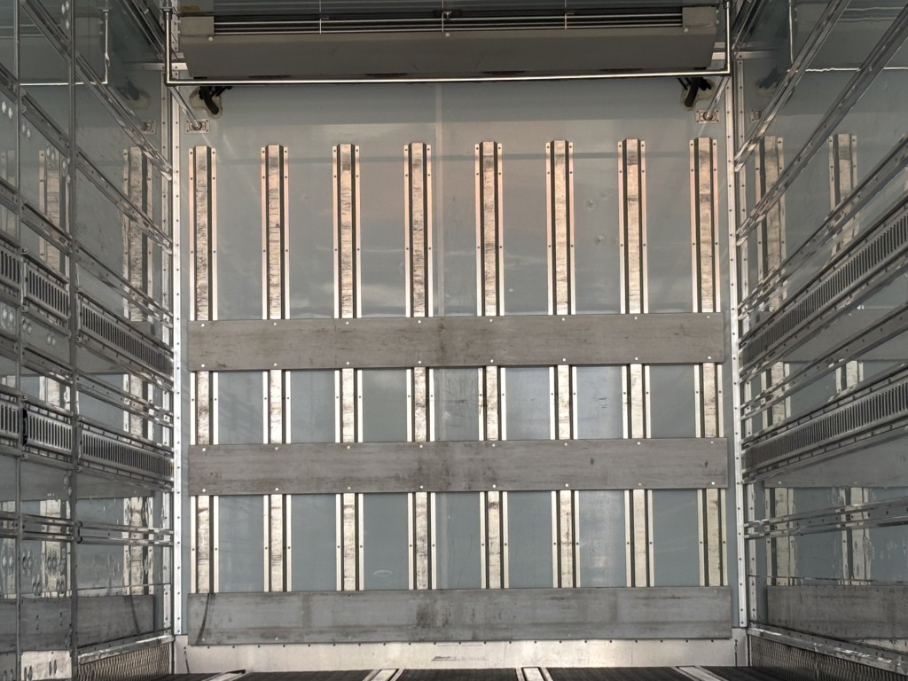 4軸低床エアサスハイルーフ低温東プレサイド観音扉|中古トラックの販売・買取・査定のアイナビ