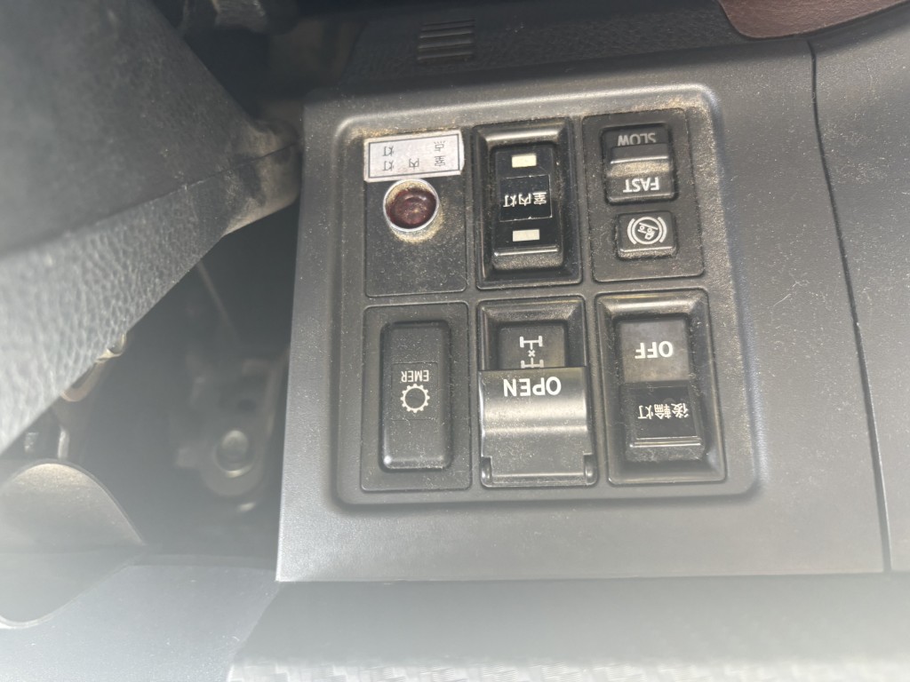 4軸低床エアサスハイルーフ低温東プレサイド観音扉|中古トラックの販売・買取・査定のアイナビ