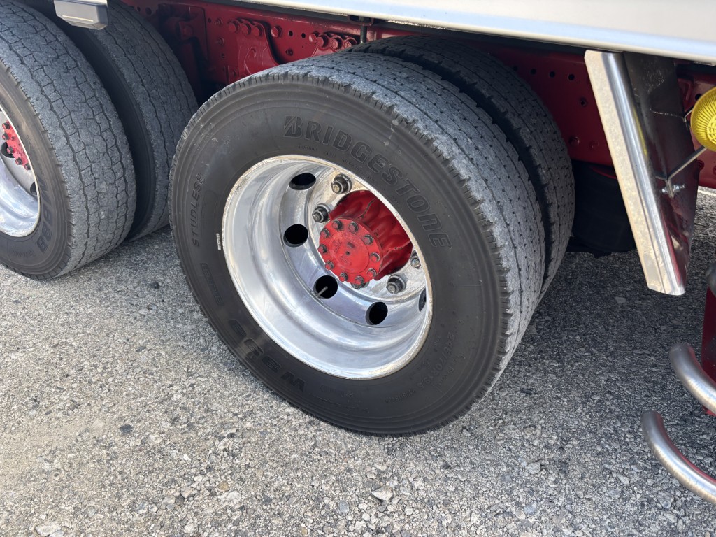 4軸低床エアサスハイルーフ低温東プレサイド観音扉|中古トラックの販売・買取・査定のアイナビ