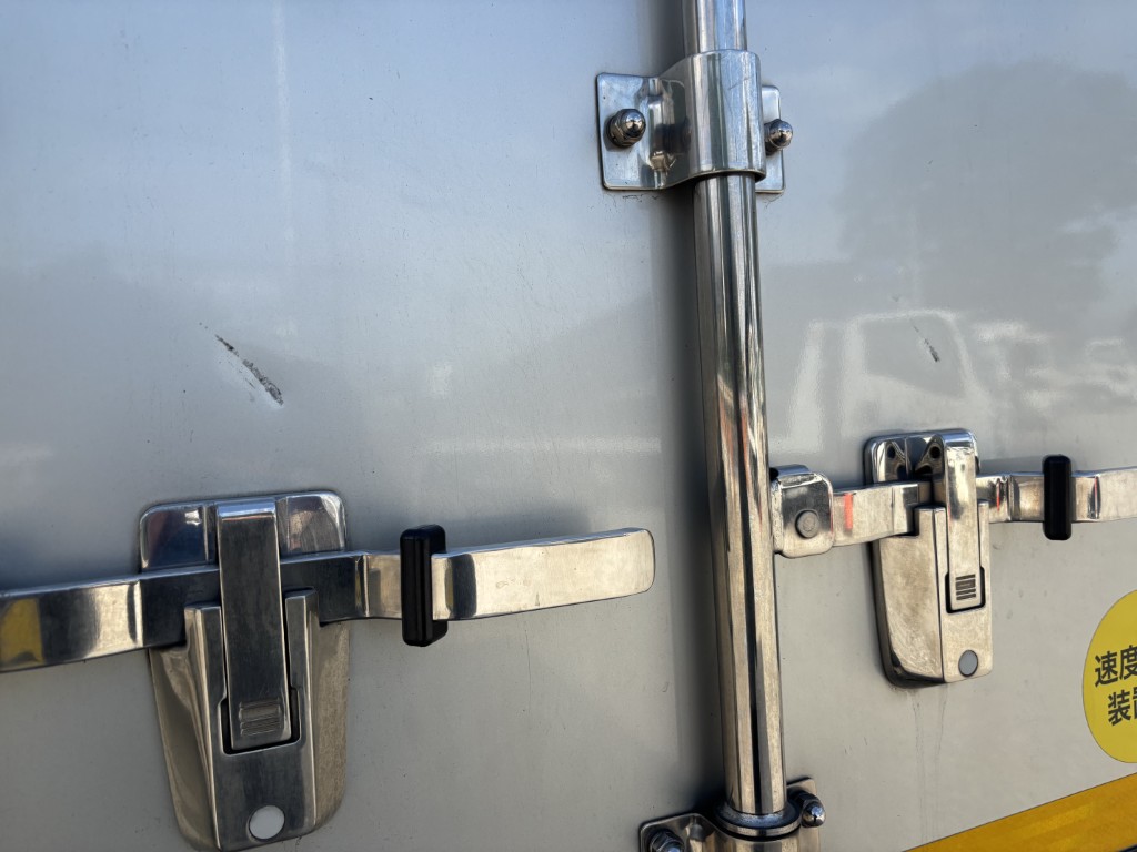 4軸低床エアサスハイルーフ低温東プレサイド観音扉|中古トラックの販売・買取・査定のアイナビ