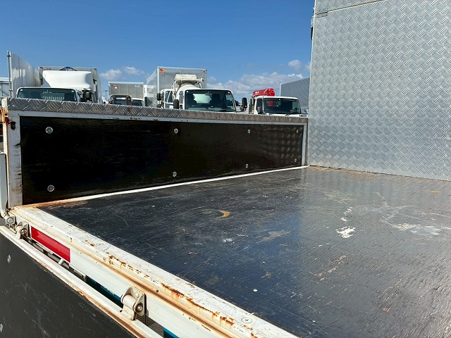 保証対象車Wキャブ乗車定員6人乗り2t積載5速MT150馬力|中古トラックの販売・買取・査定のアイナビ