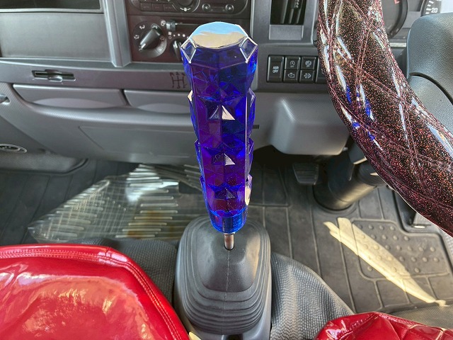 保証対象車Wキャブ乗車定員6人乗り2t積載5速MT150馬力|中古トラックの販売・買取・査定のアイナビ