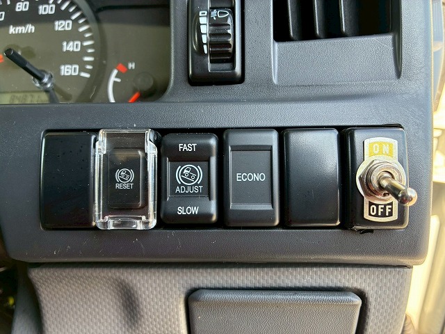 保証対象車Wキャブ乗車定員6人乗り2t積載5速MT150馬力|中古トラックの販売・買取・査定のアイナビ