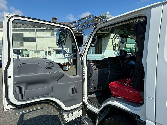 保証対象車Wキャブ乗車定員6人乗り2t積載5速MT150馬力|中古トラックの販売・買取・査定のアイナビ