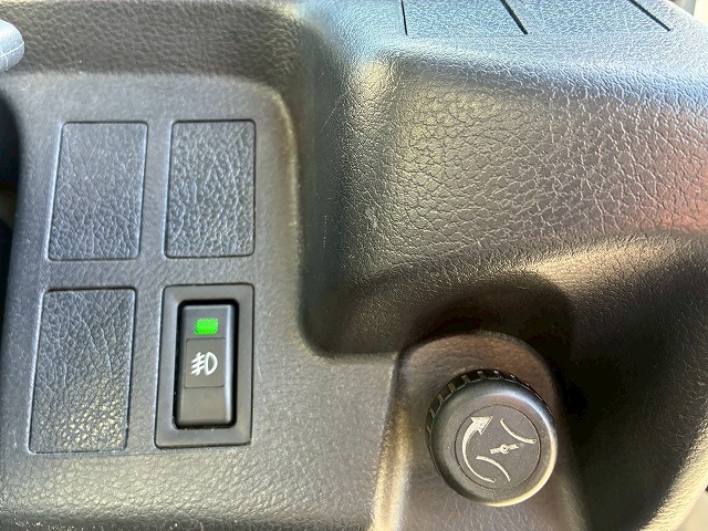 フルキャブロングトランテックス左サイド扉ラッシング|中古トラックの販売・買取・査定のアイナビ