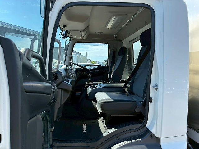 フルキャブロングトランテックス左サイド扉ラッシング|中古トラックの販売・買取・査定のアイナビ