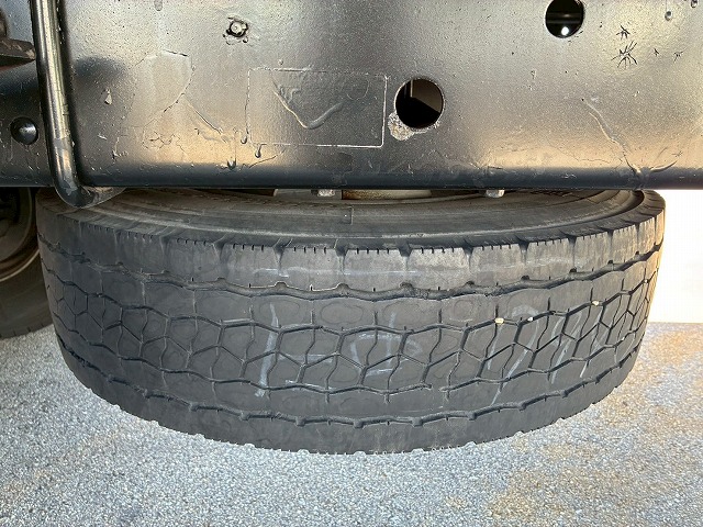 フルキャブロングトランテックス左サイド扉ラッシング|中古トラックの販売・買取・査定のアイナビ