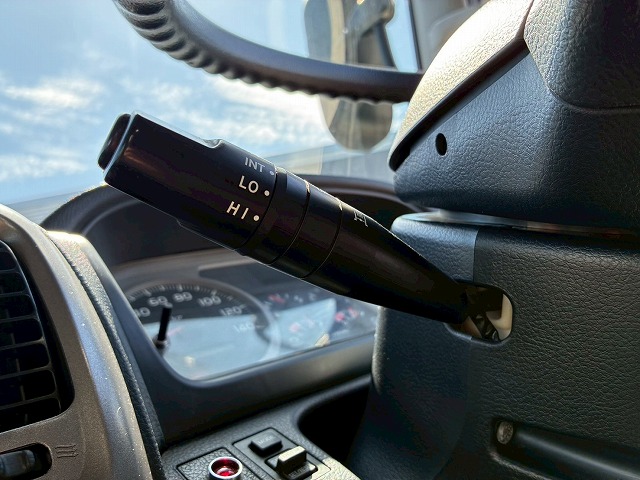 フルキャブロングトランテックス左サイド扉ラッシング|中古トラックの販売・買取・査定のアイナビ