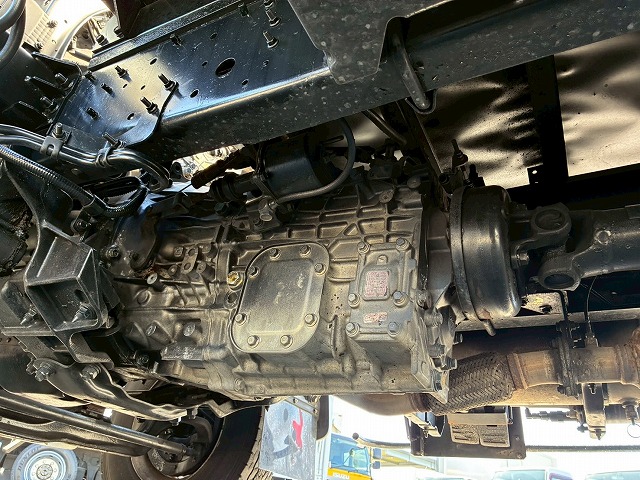 フルキャブロングトランテックス左サイド扉ラッシング|中古トラックの販売・買取・査定のアイナビ