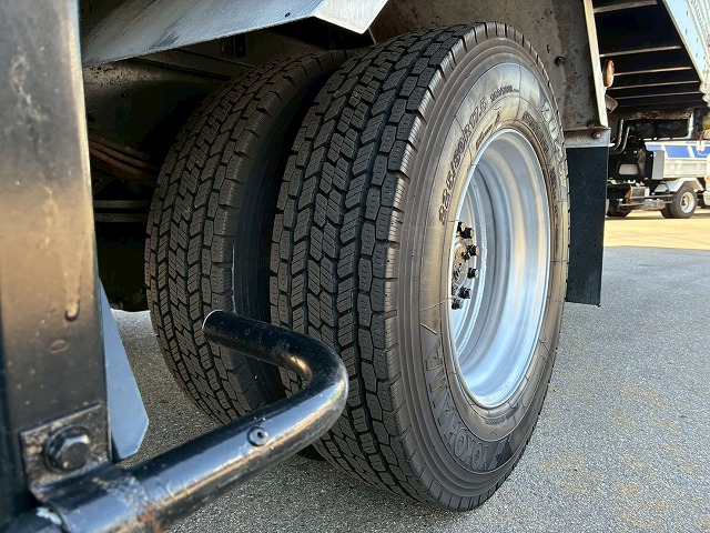 フルキャブロングトランテックス左サイド扉ラッシング|中古トラックの販売・買取・査定のアイナビ