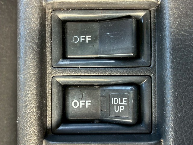 フルキャブロングトランテックス左サイド扉ラッシング|中古トラックの販売・買取・査定のアイナビ