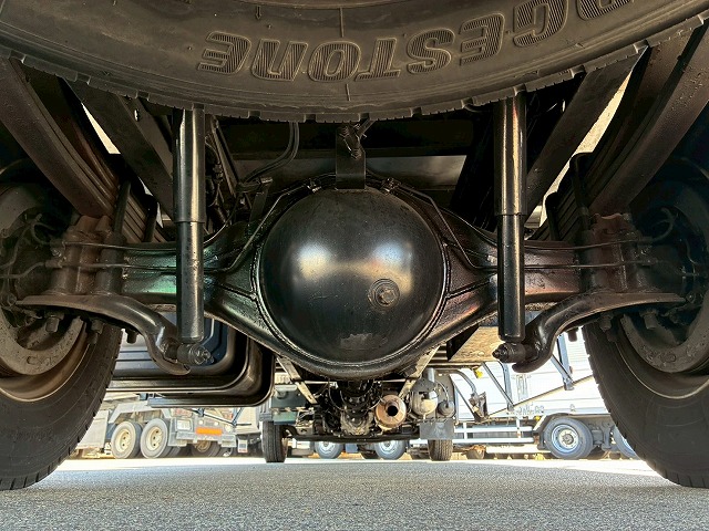 フルキャブロングトランテックス左サイド扉ラッシング|中古トラックの販売・買取・査定のアイナビ