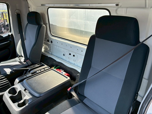 フルキャブロングトランテックス左サイド扉ラッシング|中古トラックの販売・買取・査定のアイナビ