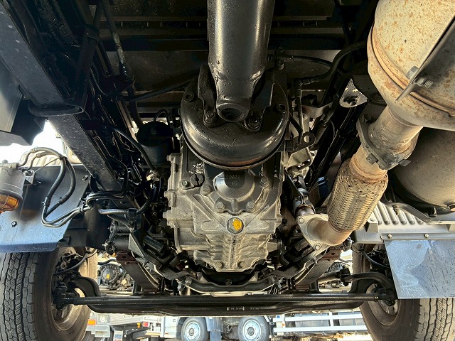 フルキャブロングトランテックス左サイド扉ラッシング|中古トラックの販売・買取・査定のアイナビ