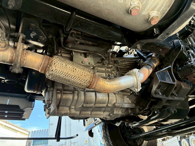 フルキャブロングトランテックス左サイド扉ラッシング|中古トラックの販売・買取・査定のアイナビ