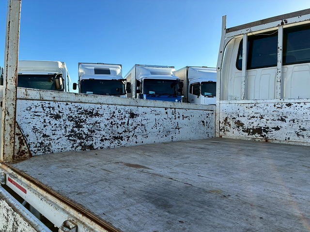 保証対象車Wキャブ2t積載メッキパーツ5速MT2t5t|中古トラックの販売・買取・査定のアイナビ