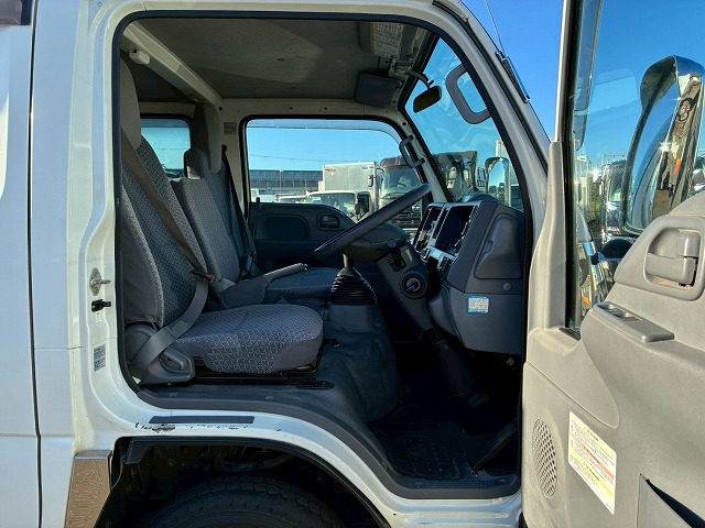 保証対象車Wキャブ2t積載メッキパーツ5速MT2t5t|中古トラックの販売・買取・査定のアイナビ