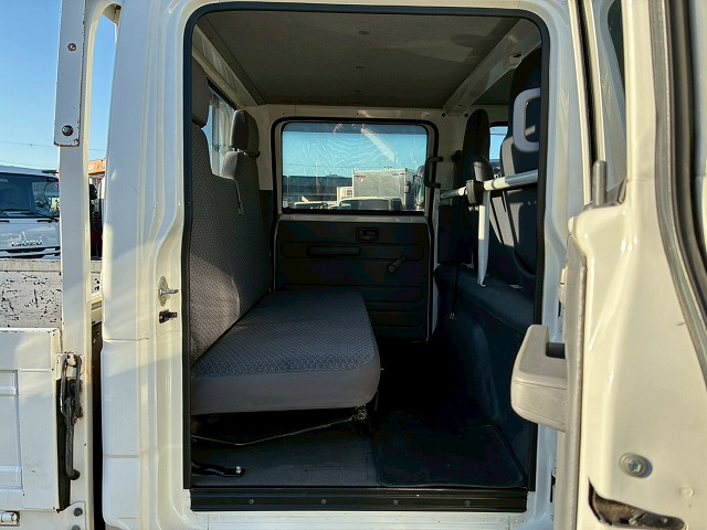 保証対象車Wキャブ2t積載メッキパーツ5速MT2t5t|中古トラックの販売・買取・査定のアイナビ