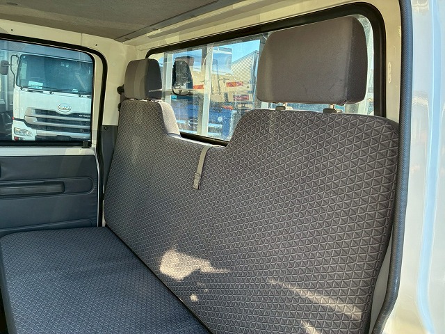 保証対象車Wキャブ2t積載メッキパーツ5速MT2t5t|中古トラックの販売・買取・査定のアイナビ