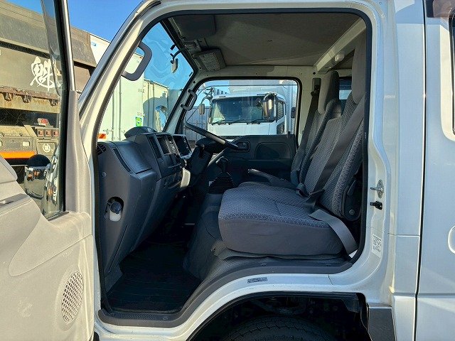 保証対象車Wキャブ2t積載メッキパーツ5速MT2t5t|中古トラックの販売・買取・査定のアイナビ