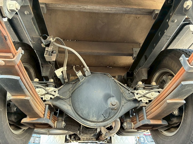 保証対象車Wキャブ2t積載メッキパーツ5速MT2t5t|中古トラックの販売・買取・査定のアイナビ