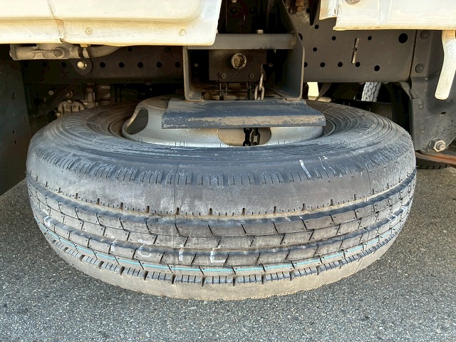 保証対象車Wキャブ2t積載メッキパーツ5速MT2t5t|中古トラックの販売・買取・査定のアイナビ